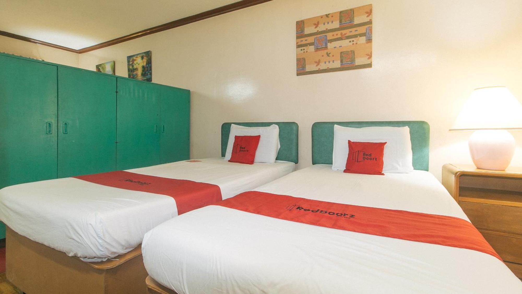 Reddoorz At Broadway Court Apartelle Quezon City Eksteriør billede