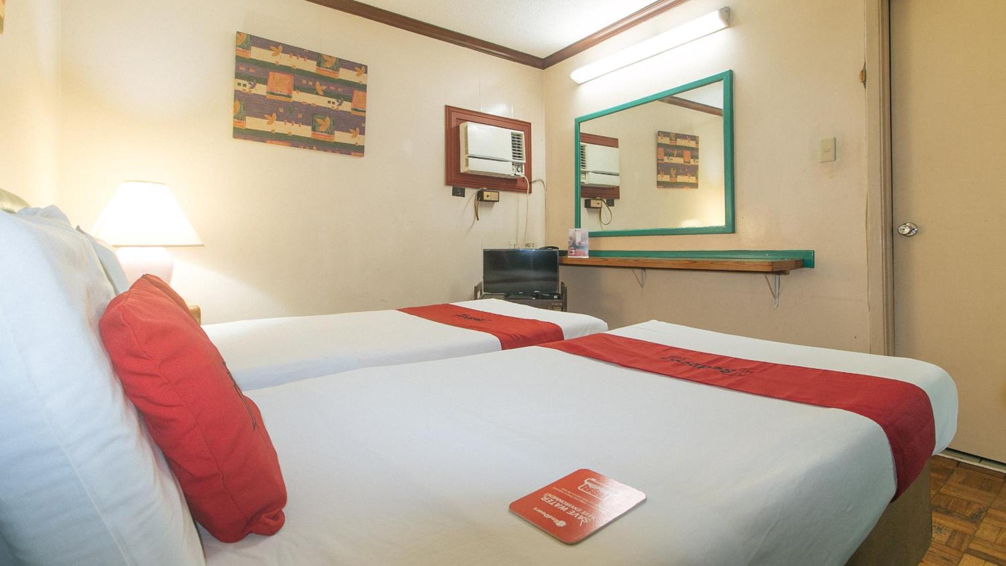 Reddoorz At Broadway Court Apartelle Quezon City Eksteriør billede