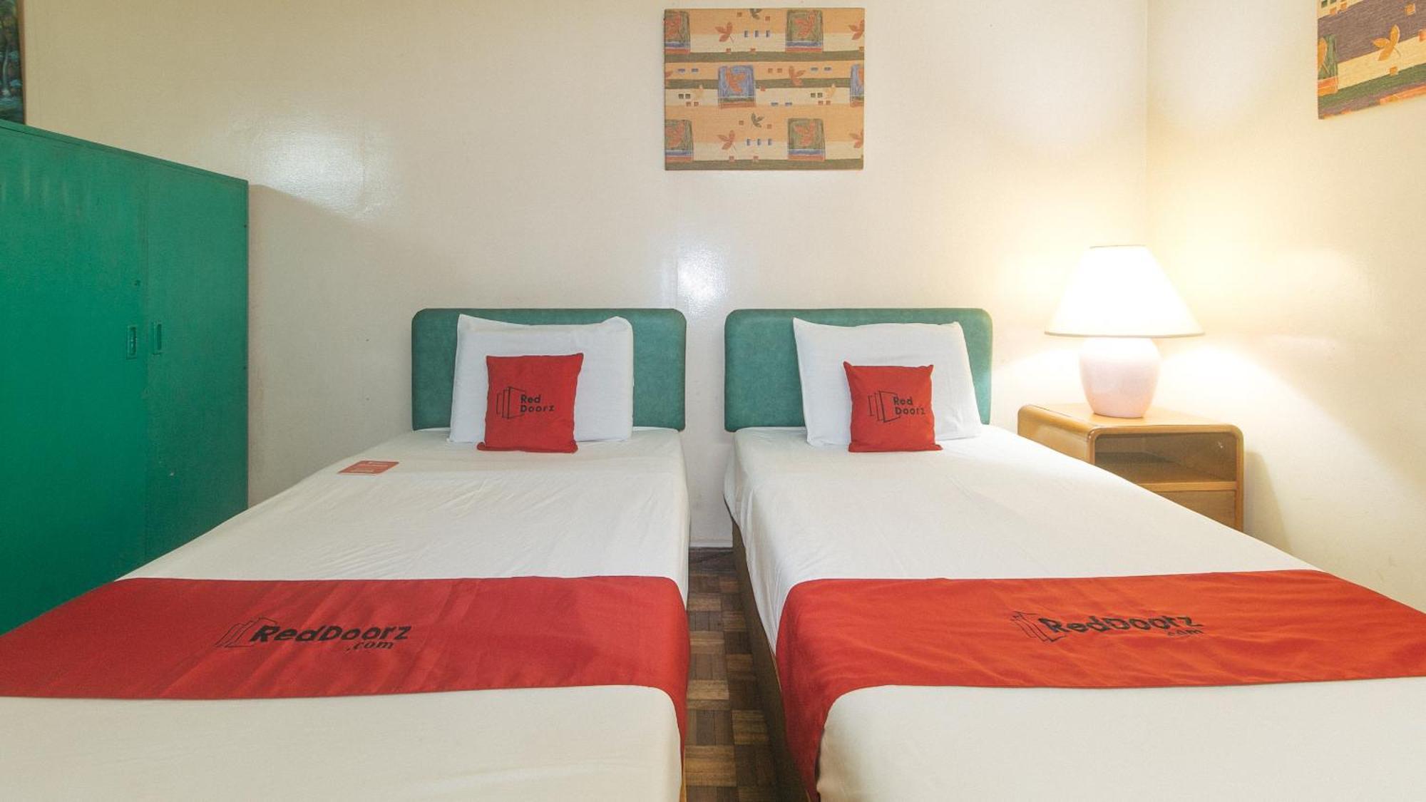 Reddoorz At Broadway Court Apartelle Quezon City Eksteriør billede