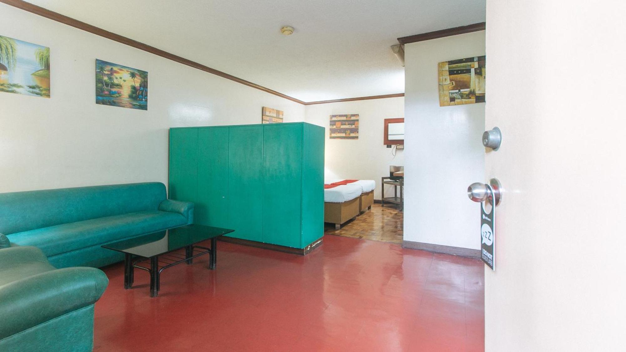 Reddoorz At Broadway Court Apartelle Quezon City Eksteriør billede