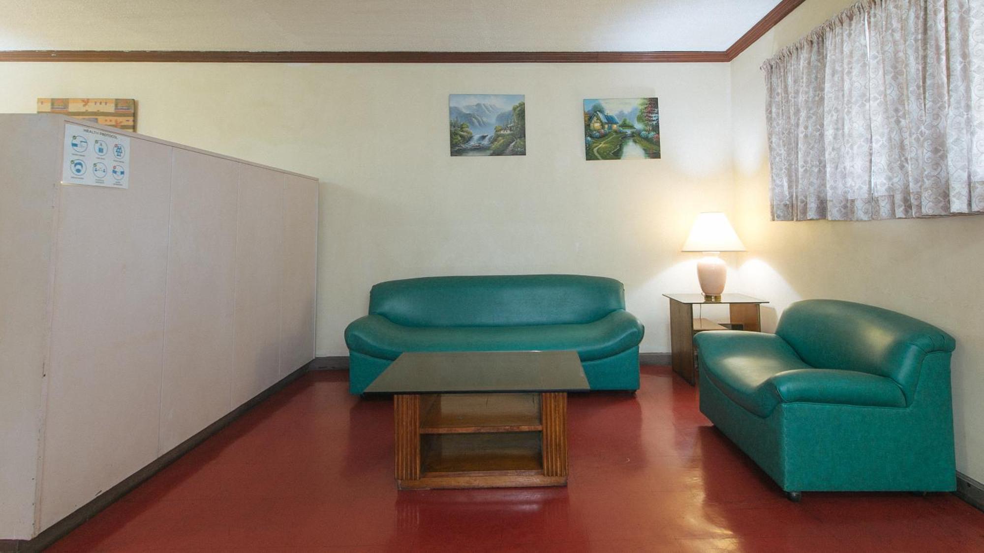 Reddoorz At Broadway Court Apartelle Quezon City Eksteriør billede