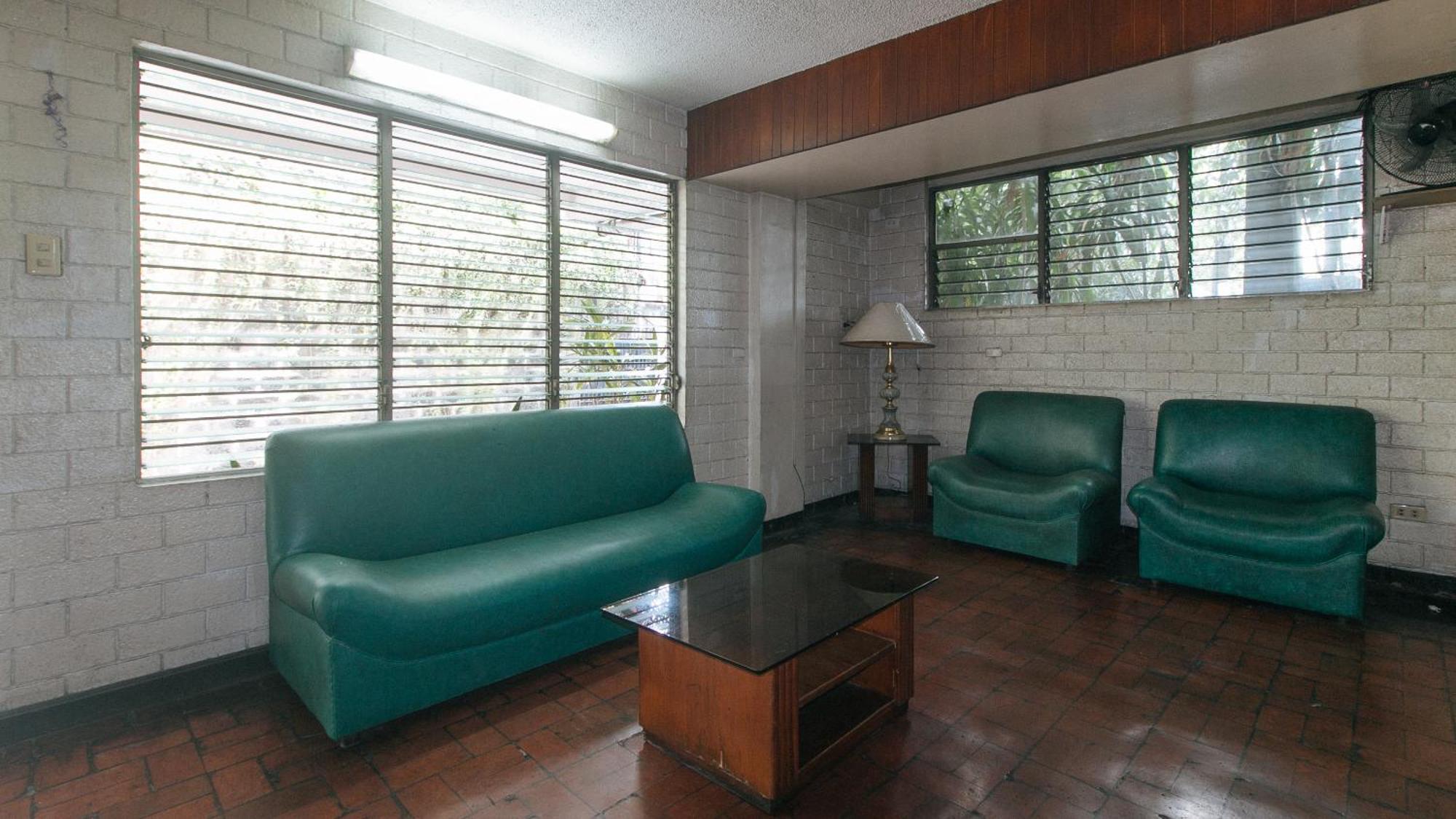 Reddoorz At Broadway Court Apartelle Quezon City Eksteriør billede