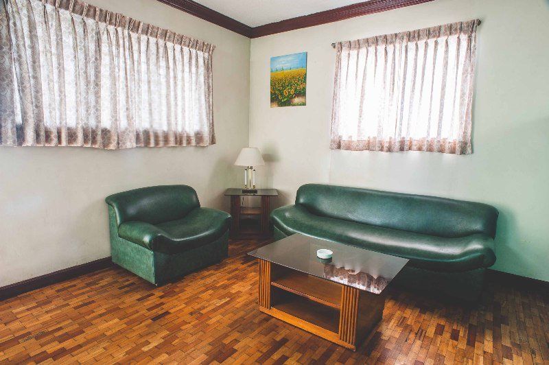Reddoorz At Broadway Court Apartelle Quezon City Eksteriør billede